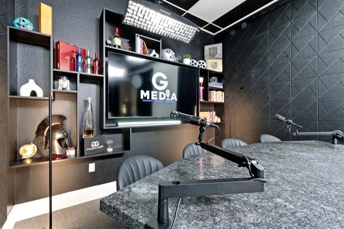 High Roller Studio 8